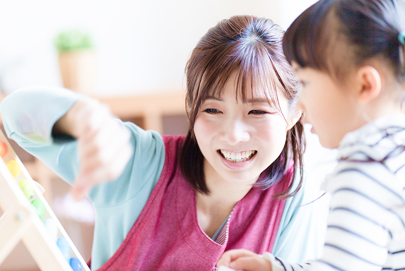 保育園の先生の写真
